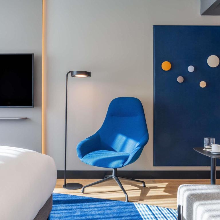Novotel Campo De Las Naciones - Executive Queen Room with One Queen Bed in the Deluxe Building - 4