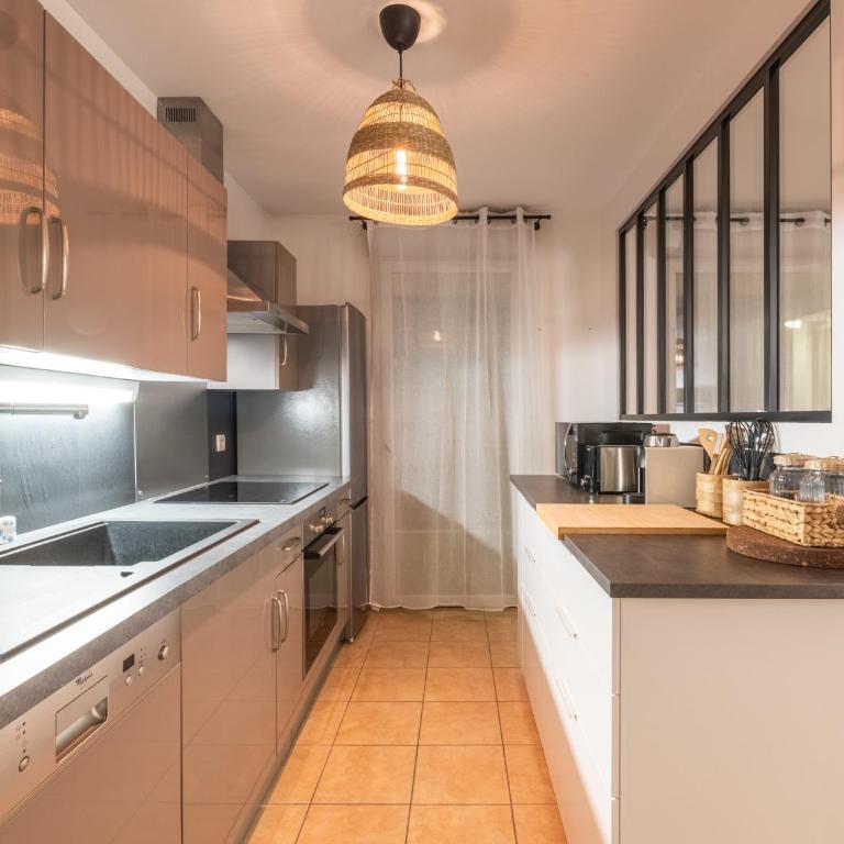 Le Pommery climatisé - terrasse et parking privé - Appartamento con 2 Camere da Letto - 11