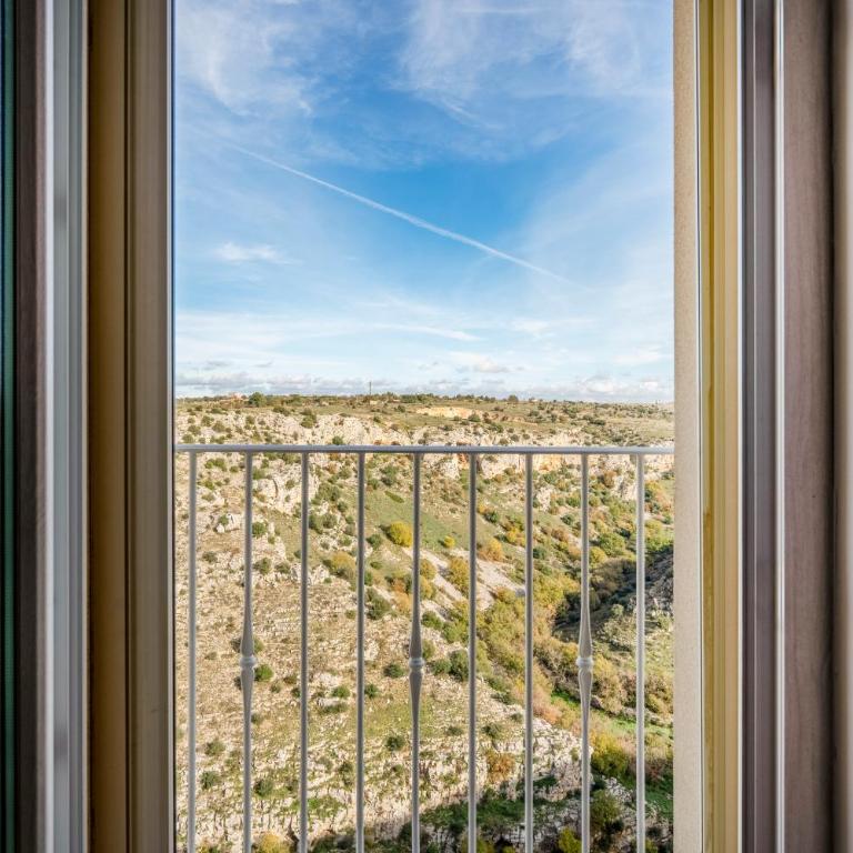Casa Festa Rooms - Affaccio sul Canyon a due passi dai Sassi - Suite Familiare - 20
