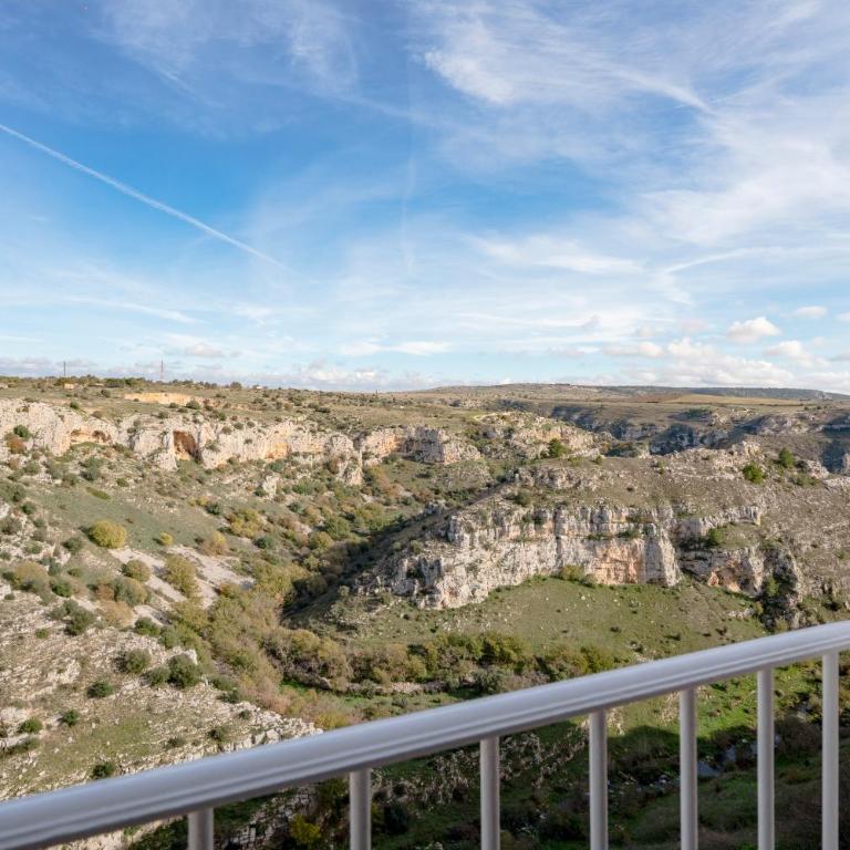 Casa Festa Rooms - Affaccio sul Canyon a due passi dai Sassi - Suite Familiare - 21