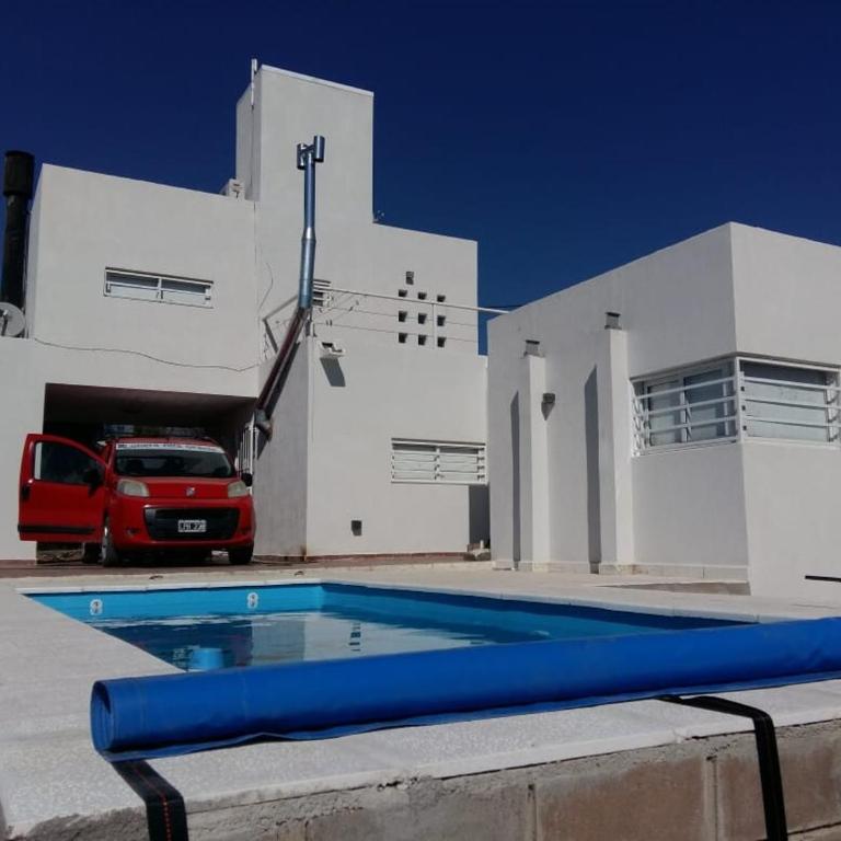 Casa Minimalista con Pileta Privada en el mejor lugar de Cabalango - Casa de 3 dormitorios - 35