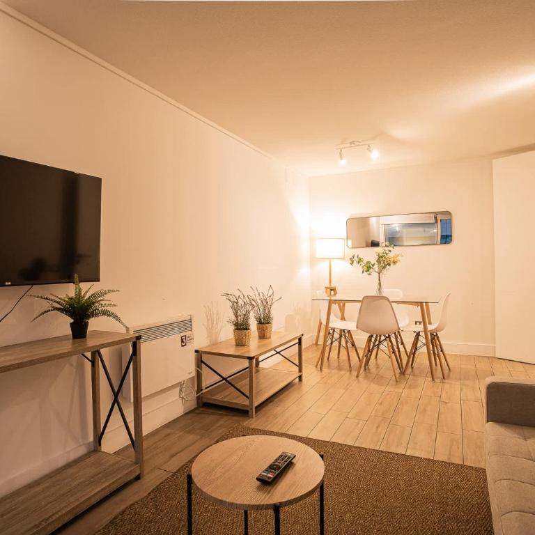 Urban Retreat Las Condes 4 Guests - Apartment - 10