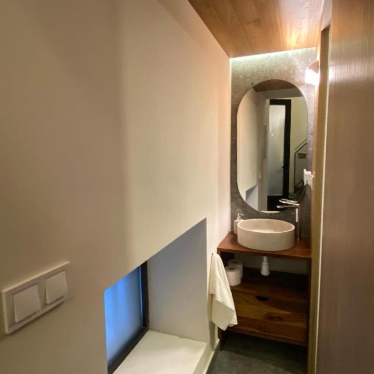 Urban Design Apartments & Studios - Studio - Split Level - 10