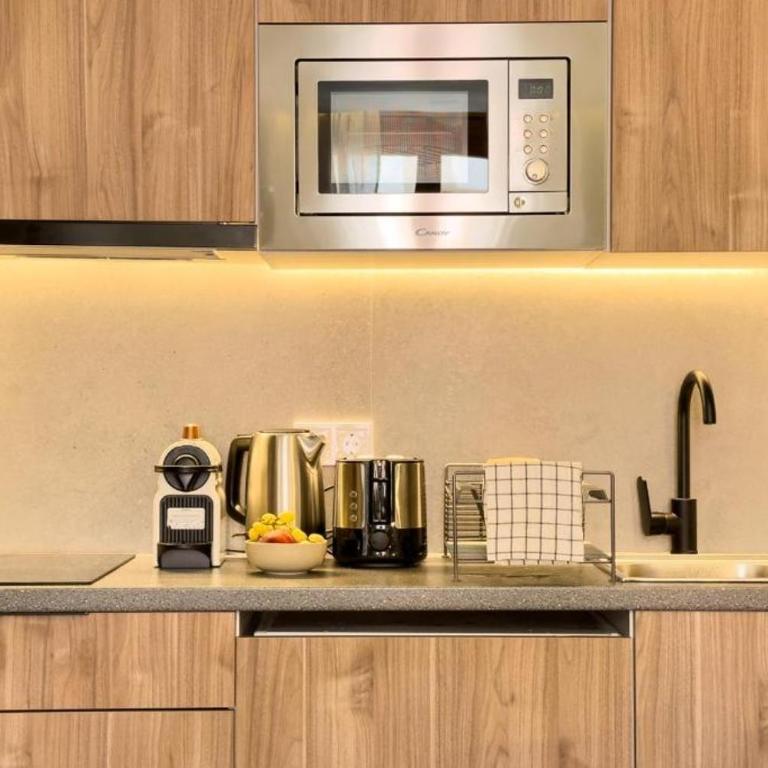 Urban Design Apartments & Studios - Studio Apartment with Balcony - 7
