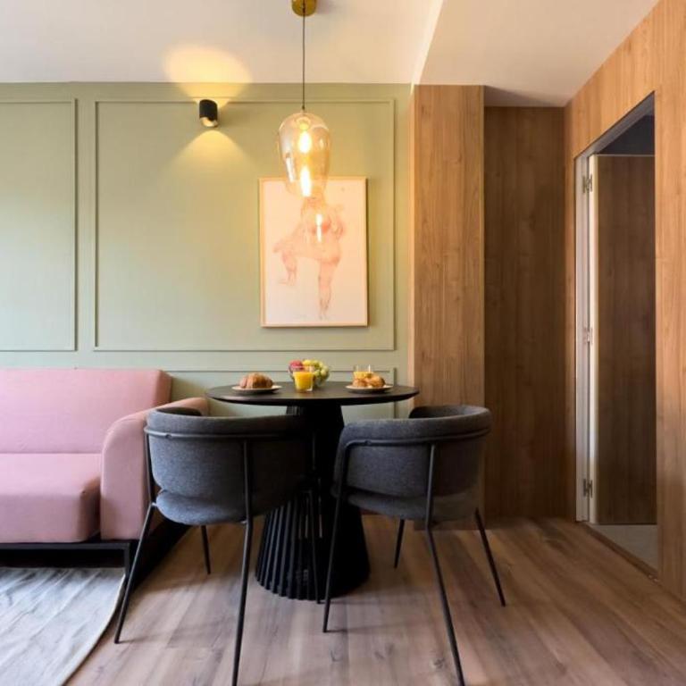 Urban Design Apartments & Studios - One-Bedroom Apartment with Balcony - 9