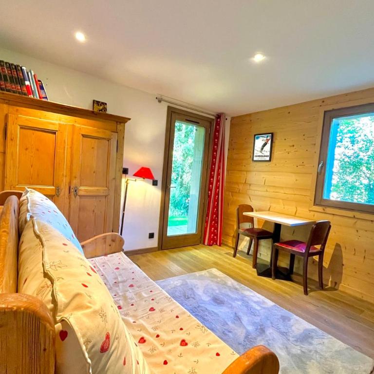 Cozy chalet in Combloux near the slopes - Chalet - 10