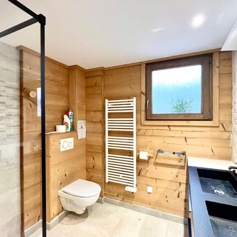 Cozy chalet in Combloux near the slopes - Chalet - 14
