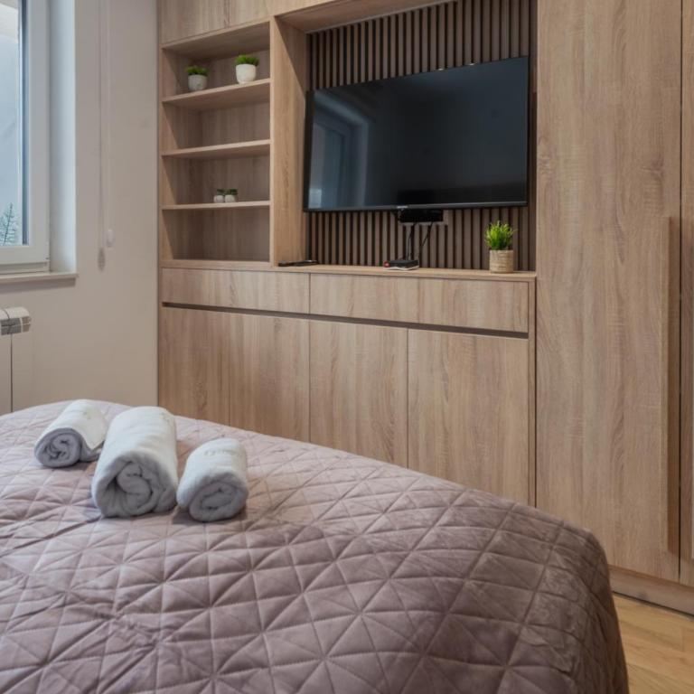 Monte Nuovo Apartments - One-Bedroom Apartment - 8