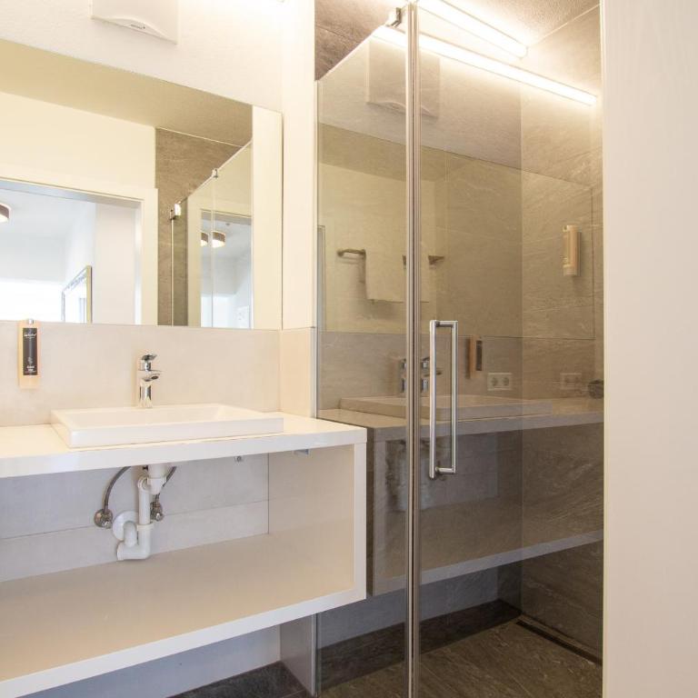 Panorama Apartments - Steinbock Lodges - Apartment mit 1 Schlafzimmer sowie Berg- und Seeblick - 17