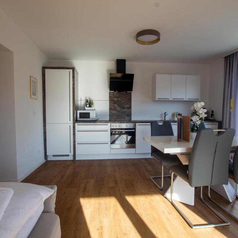Panorama Apartments - Steinbock Lodges - Apartment mit 1 Schlafzimmer sowie Berg- und Seeblick - 11