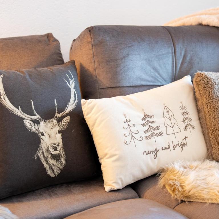 A&Y Alpenchique Apartment Davos - Apartment mit 3 Schlafzimmern und Bergblick - 8