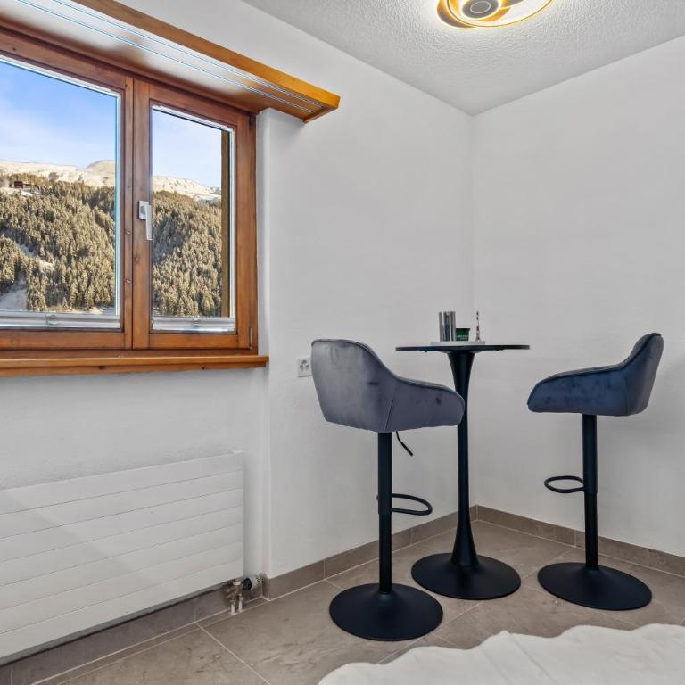 A&Y Alpenchique Apartment Davos - Apartment mit 3 Schlafzimmern und Bergblick - 9