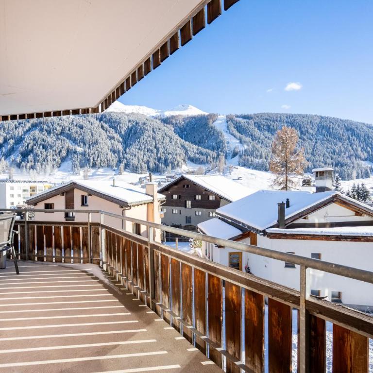 A&Y Alpenchique Apartment Davos - Apartment mit 3 Schlafzimmern und Bergblick - 4