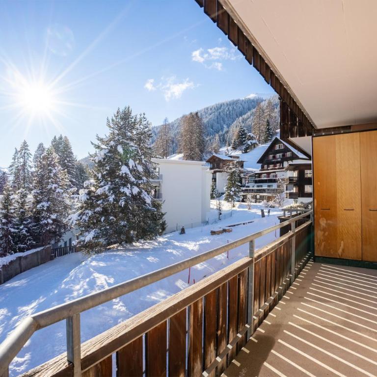 A&Y Alpenchique Apartment Davos - Apartment mit 3 Schlafzimmern und Bergblick - 16