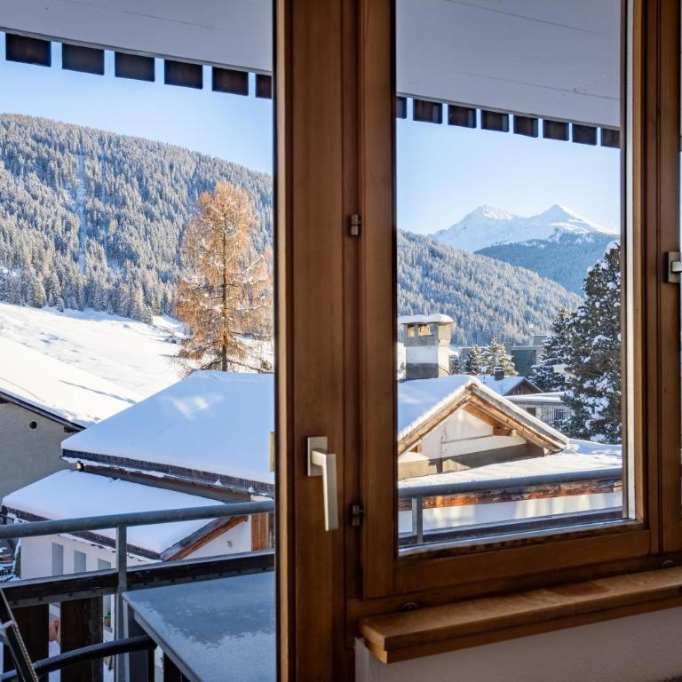 A&Y Alpenchique Apartment Davos - Apartment mit 3 Schlafzimmern und Bergblick - 21