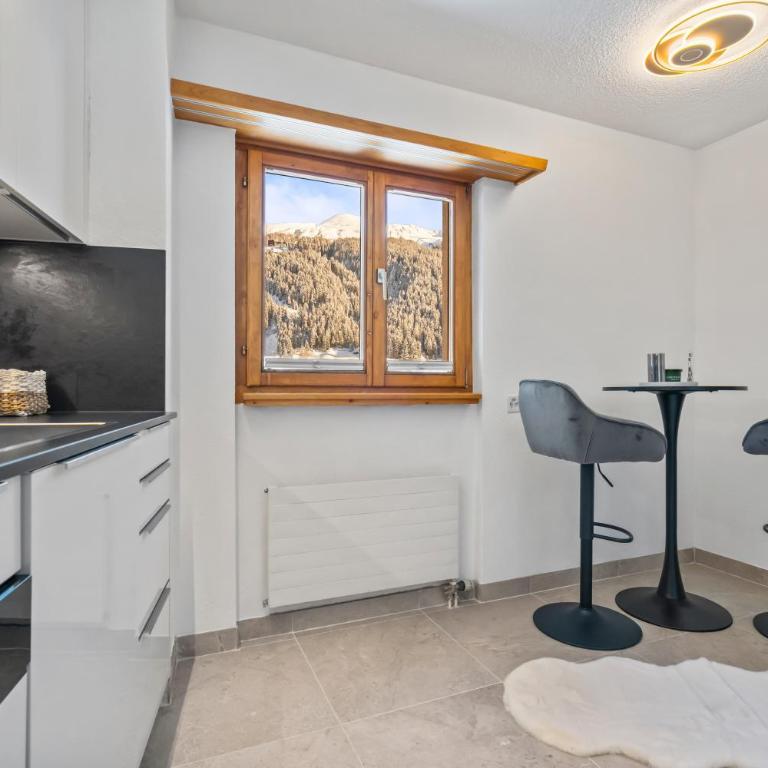 A&Y Alpenchique Apartment Davos - Apartment mit 3 Schlafzimmern und Bergblick - 22
