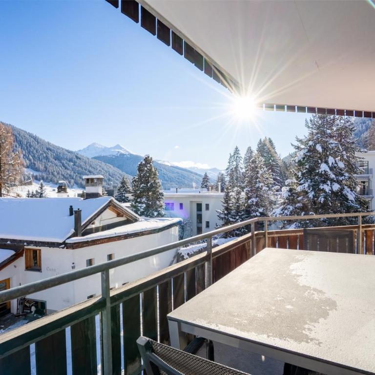 A&Y Alpenchique Apartment Davos - Apartment mit 3 Schlafzimmern und Bergblick - 36
