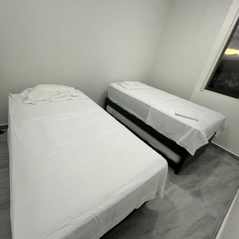 Moderno Apartamento con piscina Villavo Relax - Three-Bedroom Apartment - 7