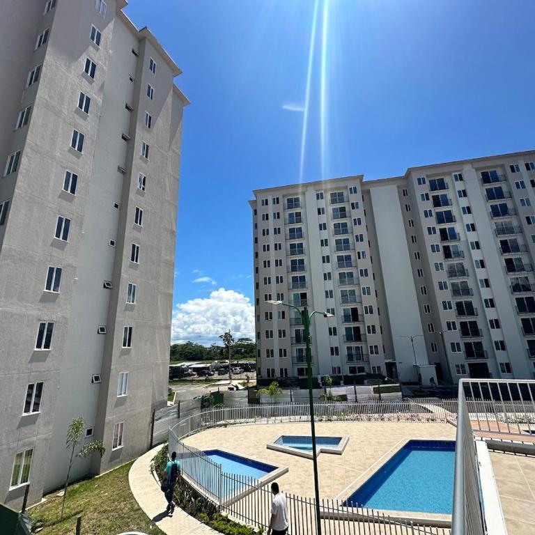 Moderno Apartamento con piscina Villavo Relax - Three-Bedroom Apartment - 14