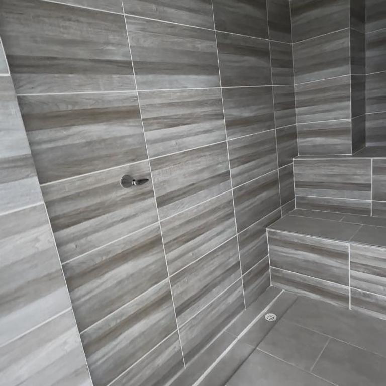 Moderno Apartamento con piscina Villavo Relax - Three-Bedroom Apartment - 23