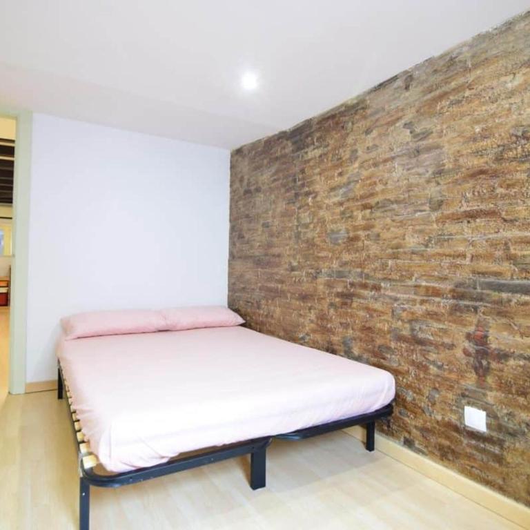 Apartment in the heart of Barcelona - Three-Bedroom Apartment - 8