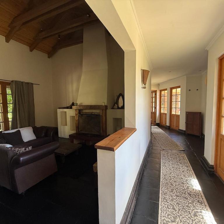 Do not book - Five-Bedroom House - 2