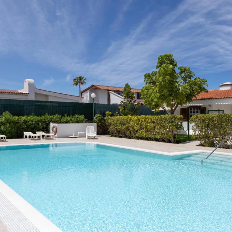 Bungalow con piscina en Maspalomas LC1 - Three-Bedroom Apartment - 4