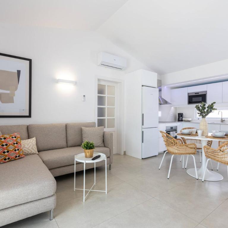 Bungalow con piscina en Maspalomas LC1 - Three-Bedroom Apartment - 15