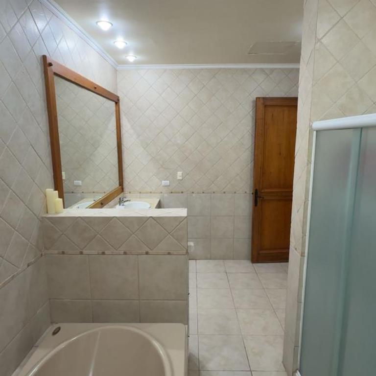 Do not book - Five-Bedroom House - 4