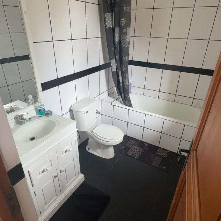 Do not book - Five-Bedroom House - 9