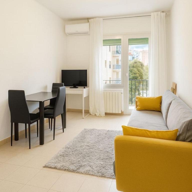 New renovate apartment near of the sea - Three-Bedroom Apartment - 1