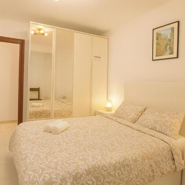 New renovate apartment near of the sea - Three-Bedroom Apartment - 4