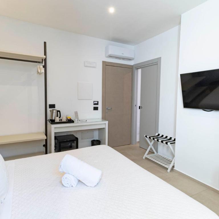 Sardinian Days - Suites & Rooms - Double Room with Private Bathroom - 14