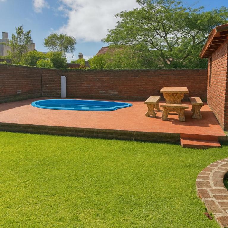 Casa Familiar con pileta y parrilla Punta Mogotes - Two-Bedroom House - 1