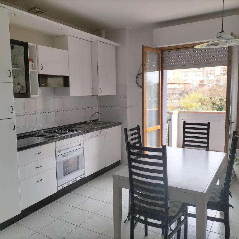 S355 - Sirolo, ampio trilocale con terrazzo e posto auto - Two-Bedroom Apartment - 1