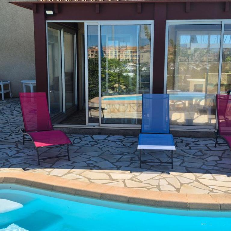 Villa sur l'ile des marinas avec piscine, parking et ponton privé - Villa con 2 Camere da Letto - 32