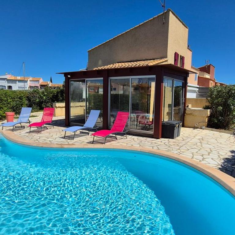 Villa sur l'ile des marinas avec piscine, parking et ponton privé - Villa con 2 Camere da Letto - 1