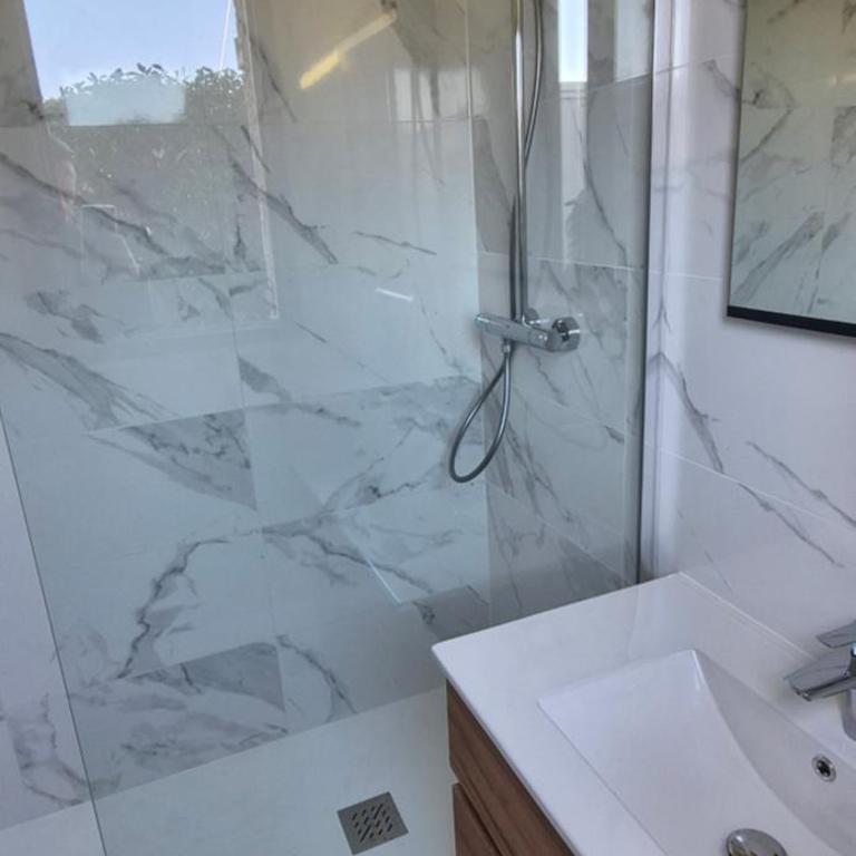 Villa sur l'ile des marinas avec piscine, parking et ponton privé - Villa con 2 Camere da Letto - 23