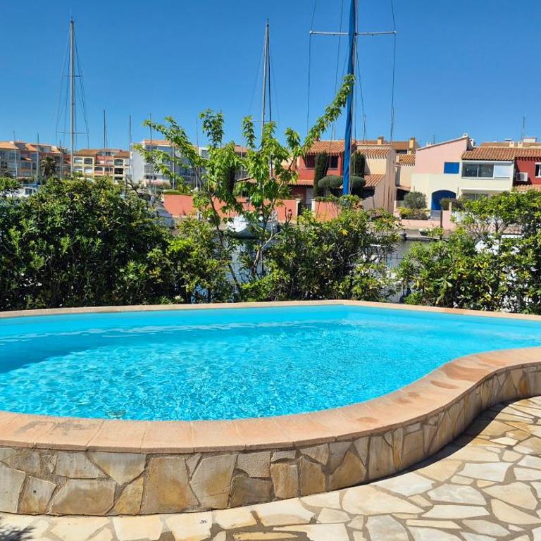 Villa sur l'ile des marinas avec piscine, parking et ponton privé - Villa con 2 Camere da Letto - 42