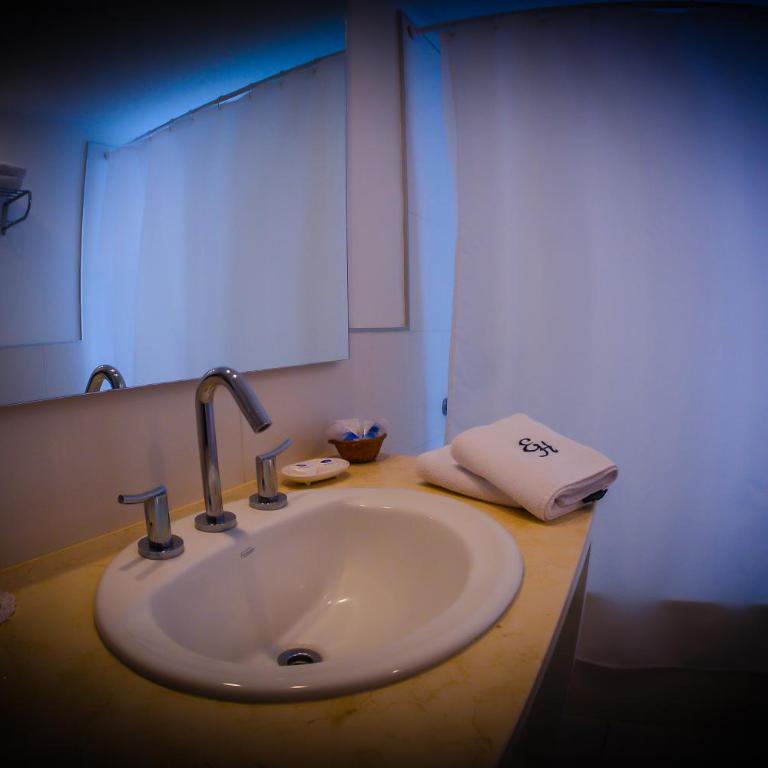Elegance Hotel - Habitación Doble - 2 camas - 7
