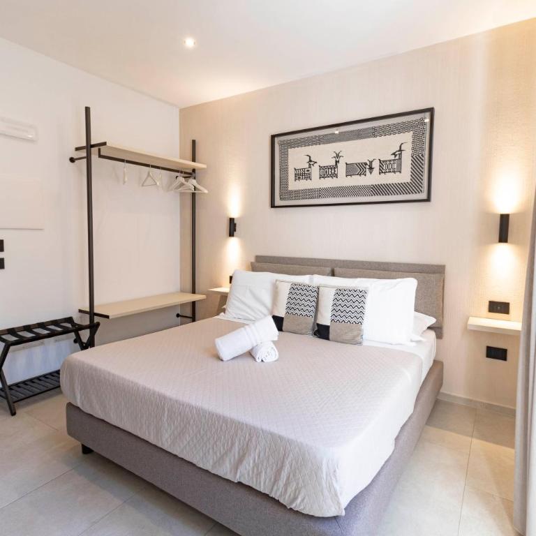 Sardinian Days - Suites & Rooms - Deluxe Double Room with Balcony - 6