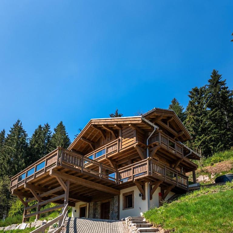 Chalet Aconit, terrasse panoramique avec jacuzzi et sauna - Chalet - 2
