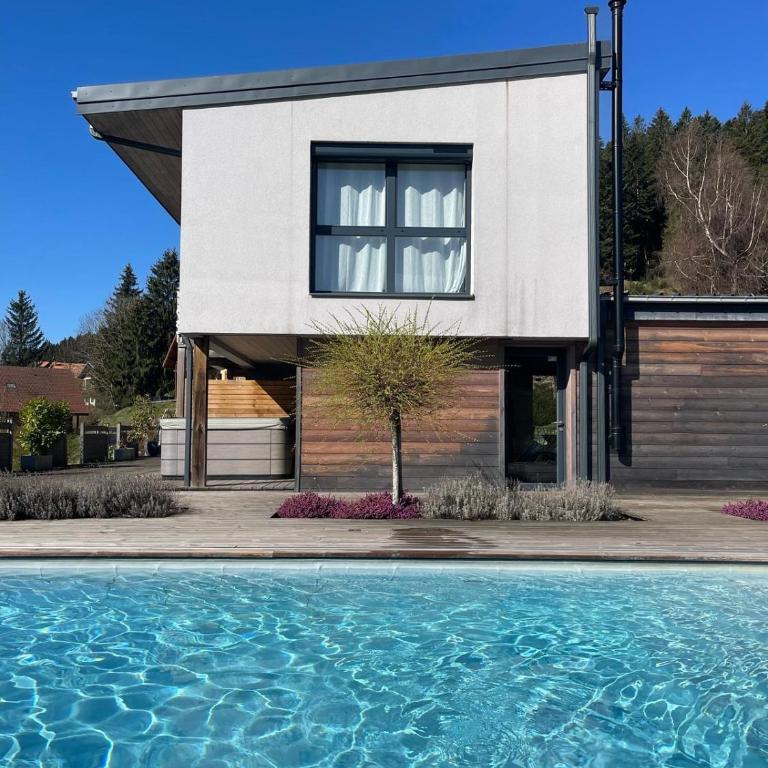 Villa 4 Saisons, avec piscine chauffée et jacuzzi - Villa avec Piscine Privée - 1