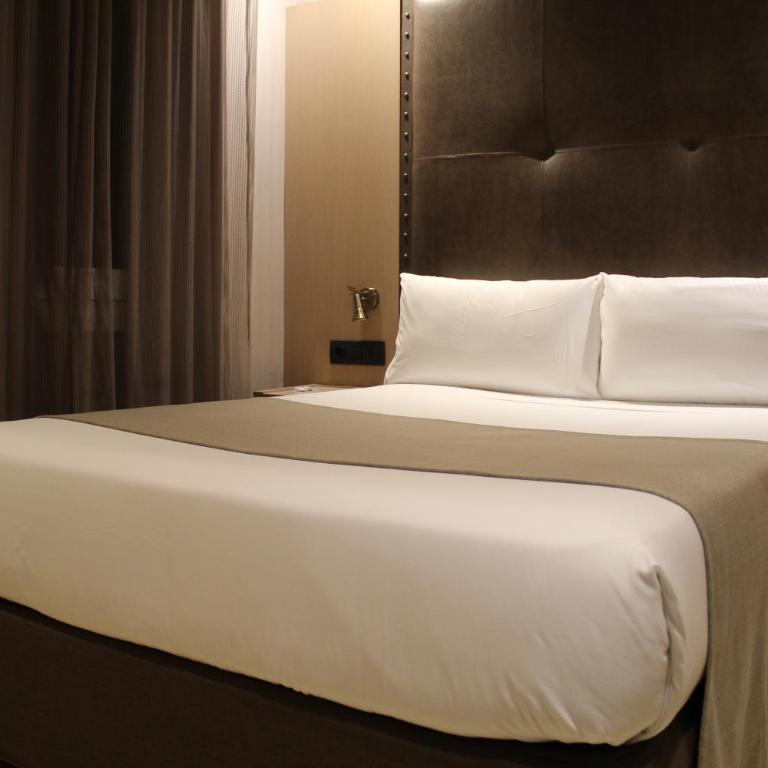 Gran Hotel Barcino 4 Estrellas SUPERIOR - Single Room - 5