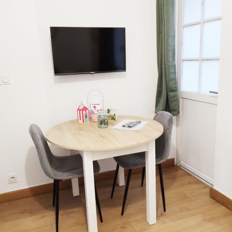Plein centre Cosy 38m2 avec accès terrasse, spa et sauna communs Place Dalton - One-Bedroom Apartment - 3
