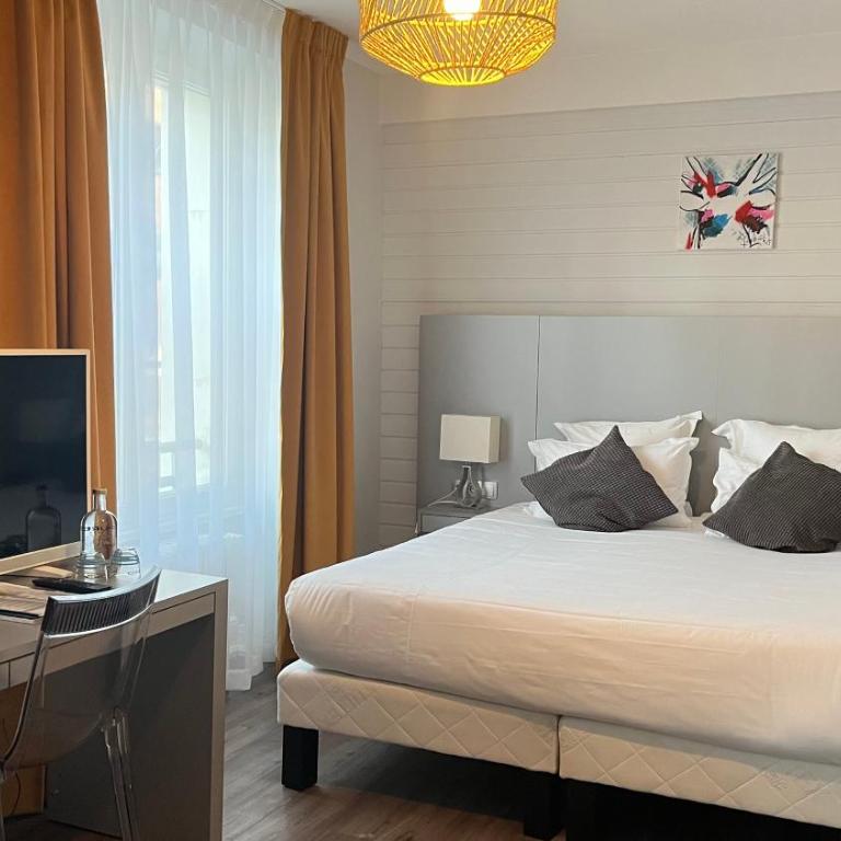 Hôtel La Réserve - Chambre Double Exécutive - 8