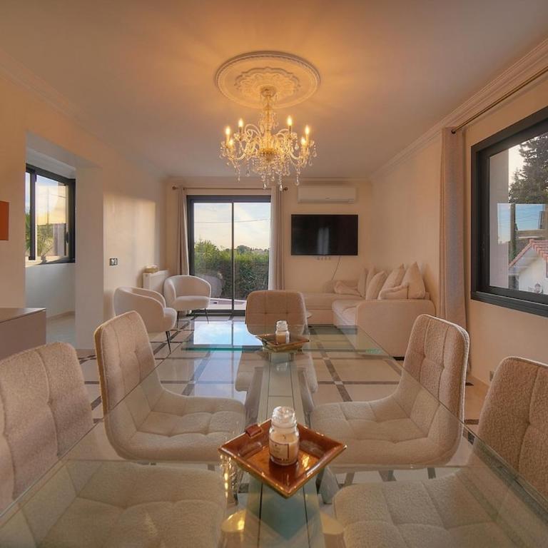 FRGK Villa Contemporaine Studio Indépendant Piscine, Calme Vue Dégagée - Villa 3 Chambres - 27