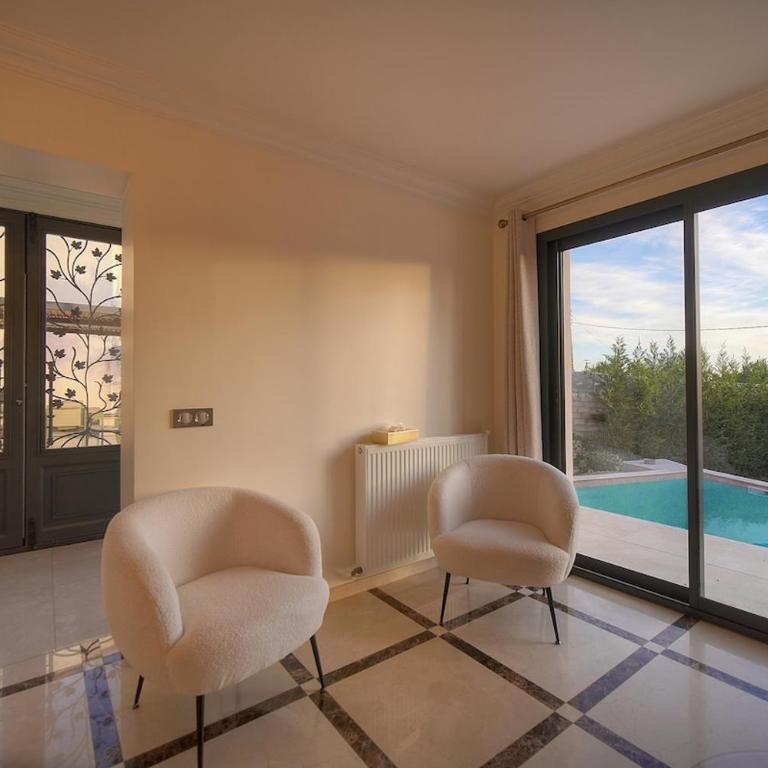 FRGK Villa Contemporaine Studio Indépendant Piscine, Calme Vue Dégagée - Villa 3 Chambres - 28