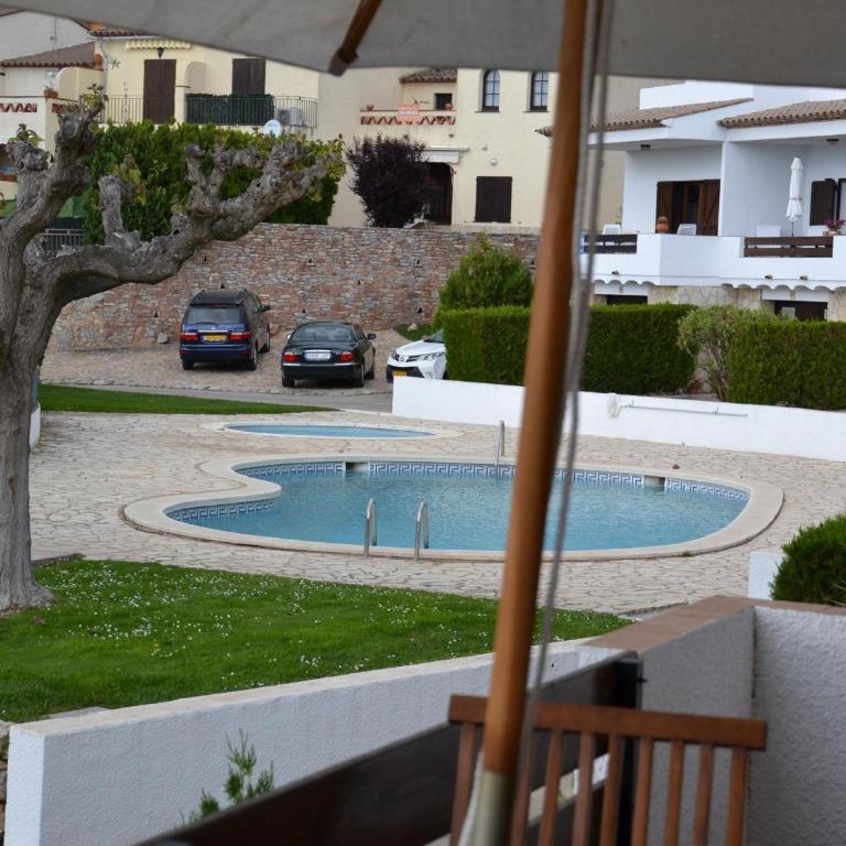 Casa familiar tranquila con piscina, jardín privado, barbacoa y vista al castillo y montañas - ES-323-14 - Vacation Home - 19