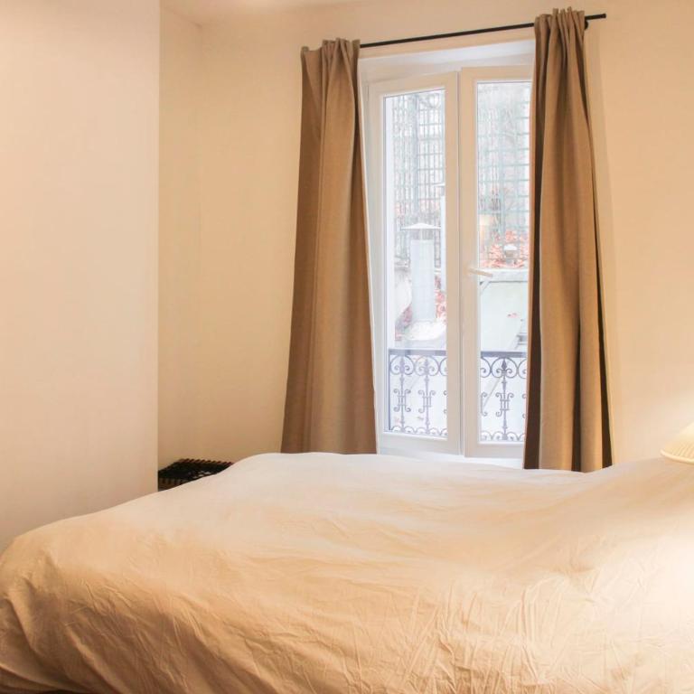 Bright apartment in the heart of Paris - Appartement - 11
